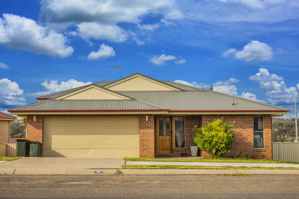 14 Hills Street, Young, NSW, 2594 - Image 1