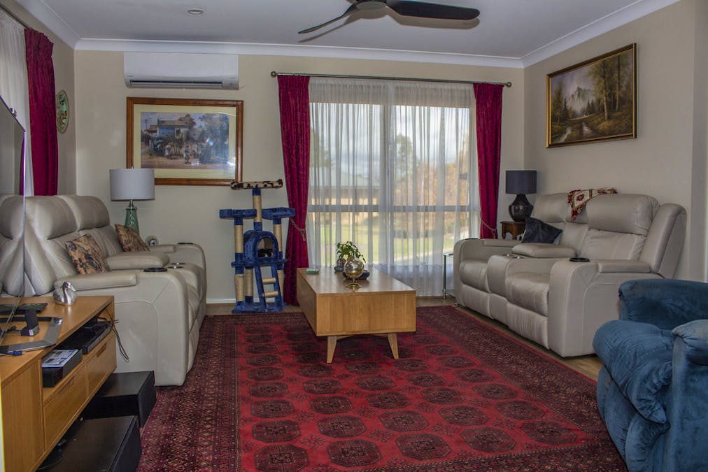 14 Hills Street, Young, NSW, 2594 - Image 8