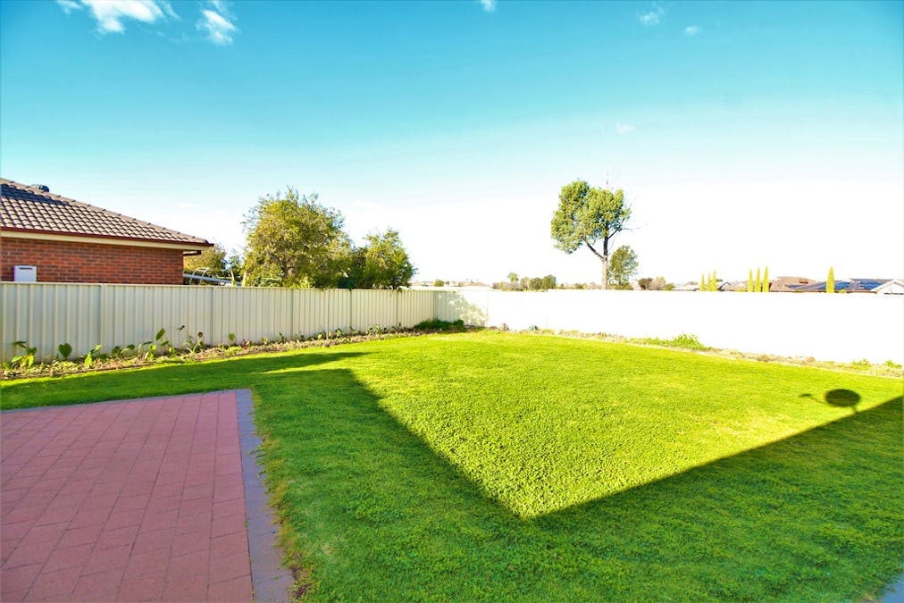8 Graves Place, Griffith, NSW, 2680 - Image 10