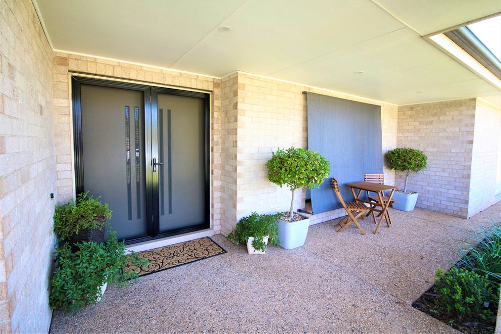 13 Dussin Street, Griffith, NSW, 2680 - Image 16