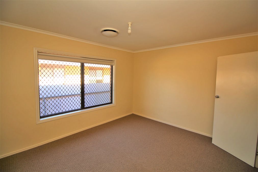 18 Moses Street, Griffith, NSW, 2680 - Image 6