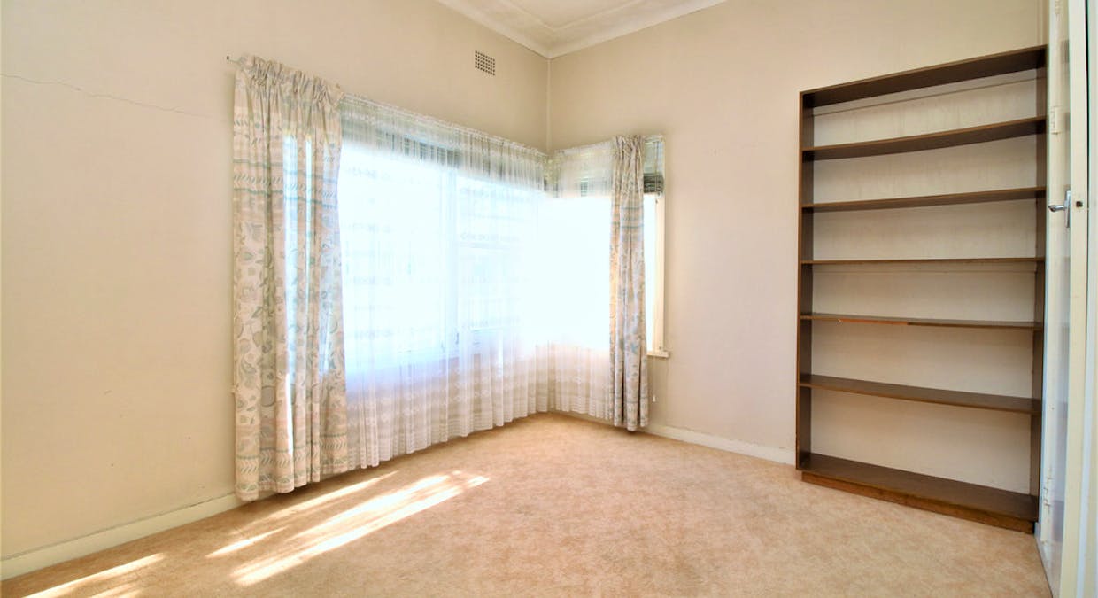2 Lawson Crescent, Griffith, NSW, 2680 - Image 9