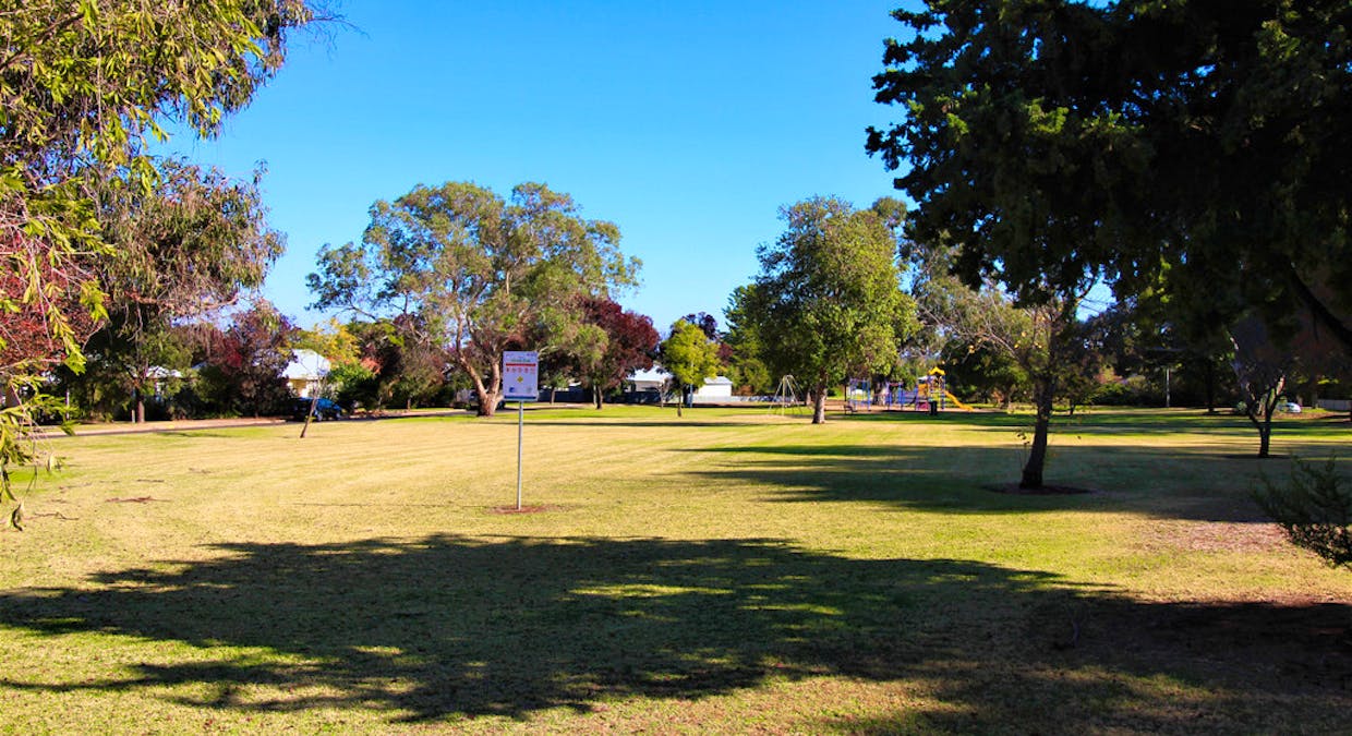 46 Gordon Avenue, Griffith, NSW, 2680 - Image 14