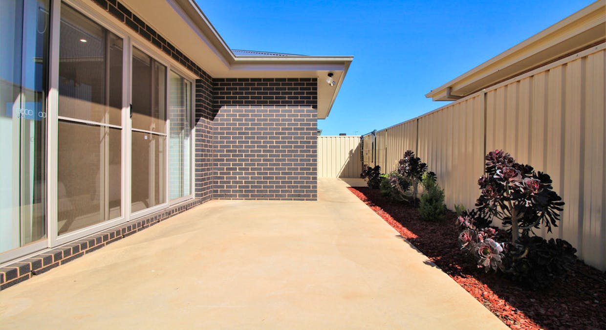 2/2 Gillmartin Drive, Griffith, NSW, 2680 - Image 11