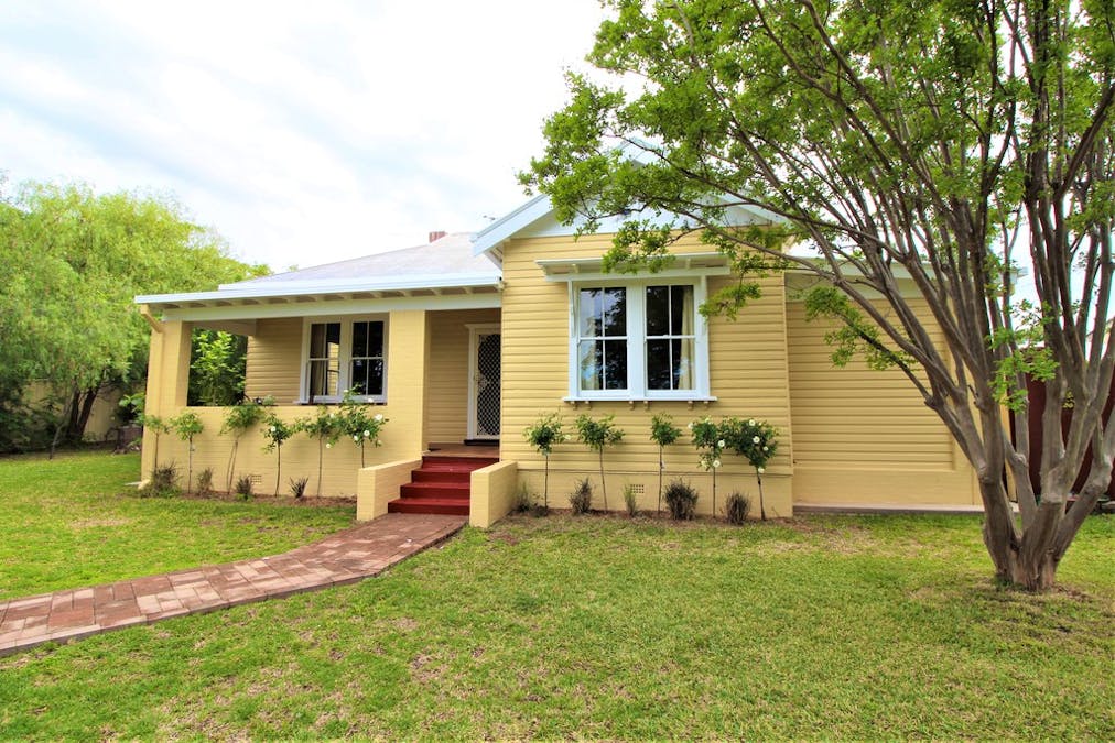 25 Hyandra Street, Griffith, NSW, 2680 - Image 1