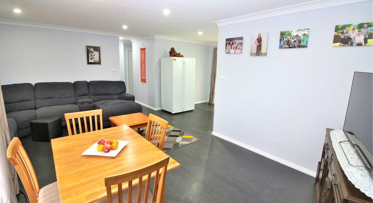 6 Graves Place, Griffith, NSW, 2680 - Image 2