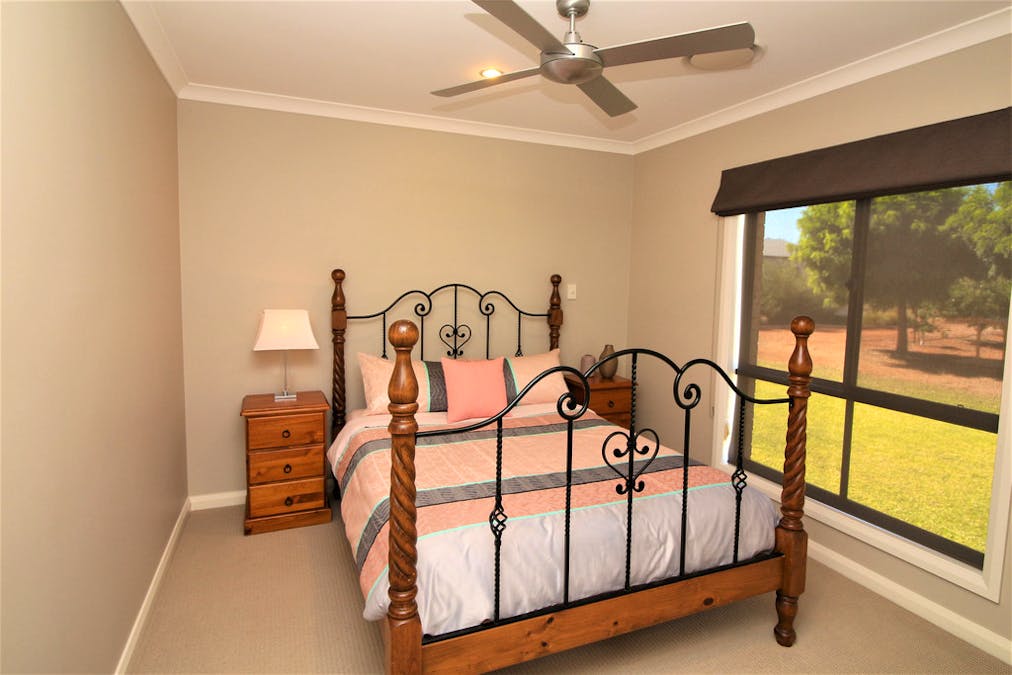 20 South Lake Drive, Griffith, NSW, 2680 - Image 8