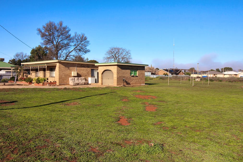 62 Erskine Road,, Griffith, NSW, 2680 - Image 2