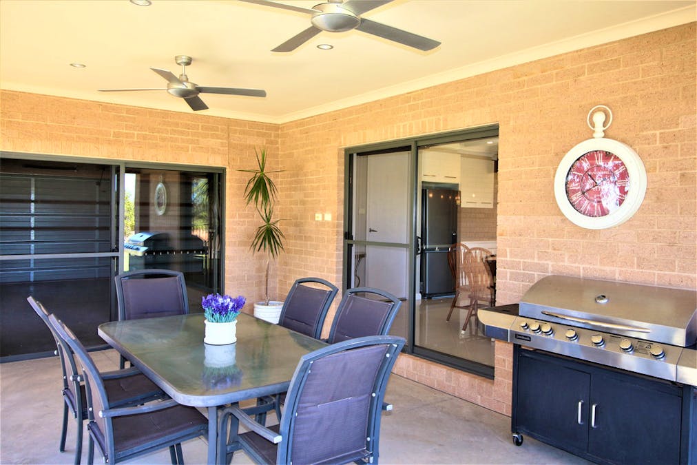 20 South Lake Drive, Griffith, NSW, 2680 - Image 13