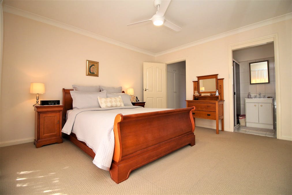 12 Holmes Crescent, Griffith, NSW, 2680 - Image 14