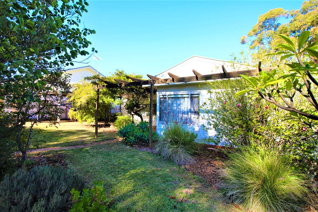 46 Gordon Avenue, Griffith, NSW, 2680 - Image 1