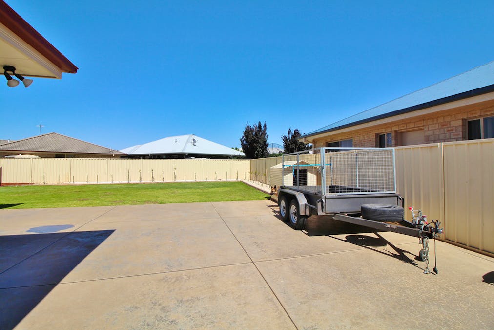 21 Gillmartin Drive, Griffith, NSW, 2680 - Image 12