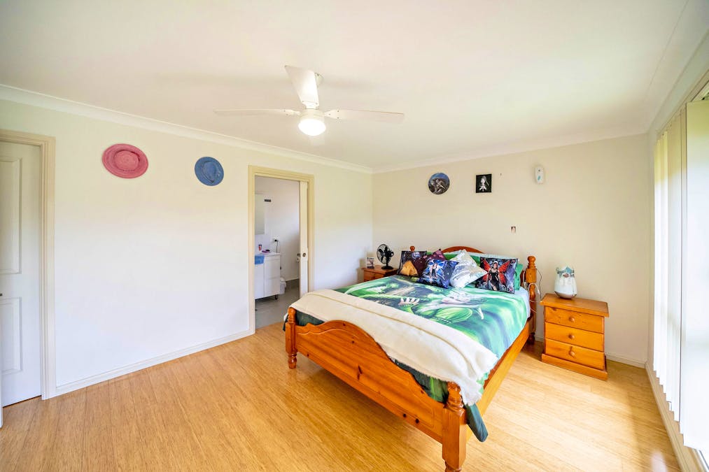 13 Sturt Place, Taree, NSW, 2430 - Image 9