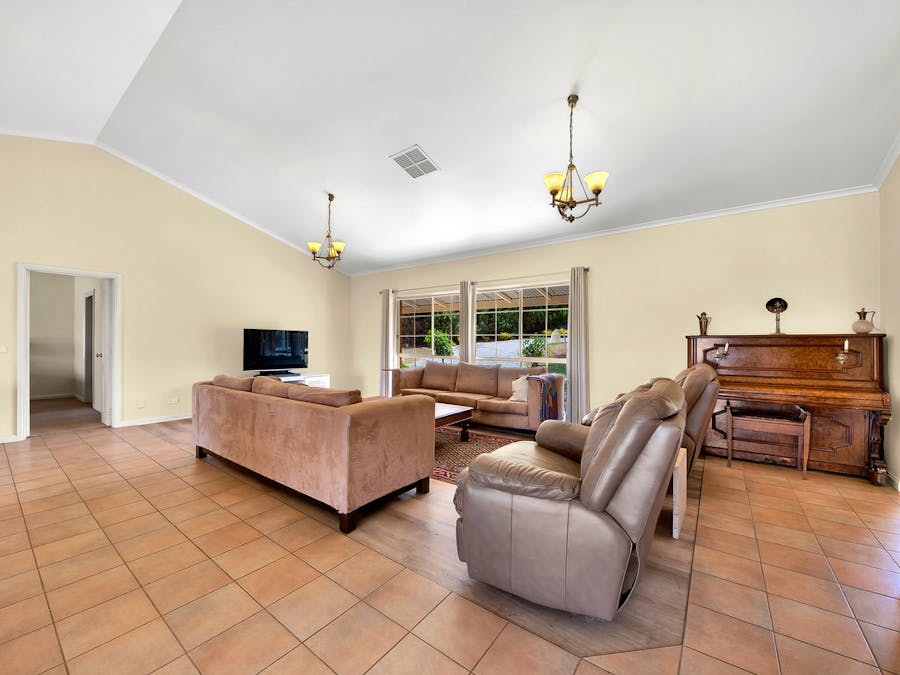 37 Willow Way, Table Top, NSW, 2640 - Image 9