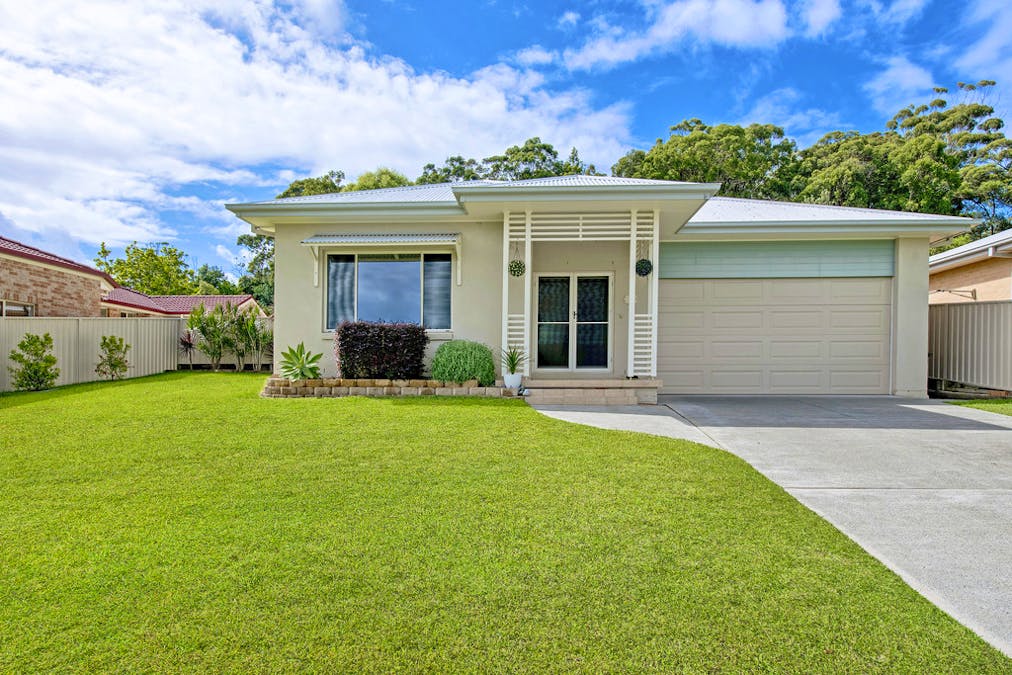 13 Hungerford Place, Bonny Hills, NSW, 2445 - Image 2