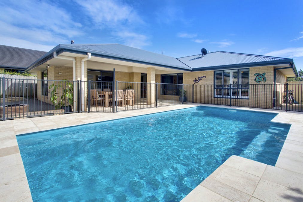 27 Hungerford Place, Bonny Hills, NSW, 2445 - Image 1
