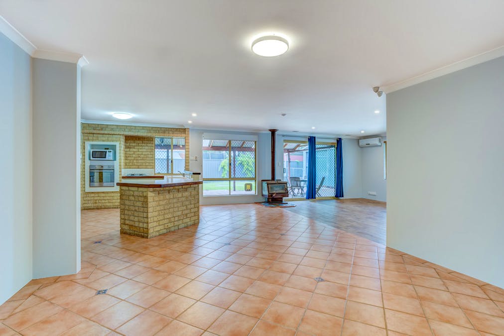 69 Clydebank Ave, West Busselton, WA, 6280 - Image 12