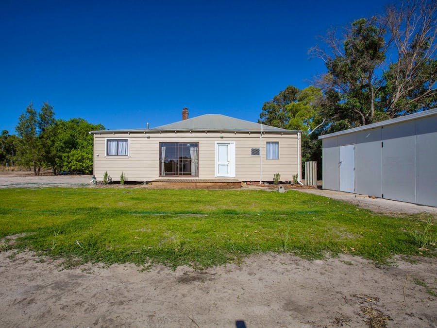 39 Preston Road, Collie, WA, 6225 - Image 15